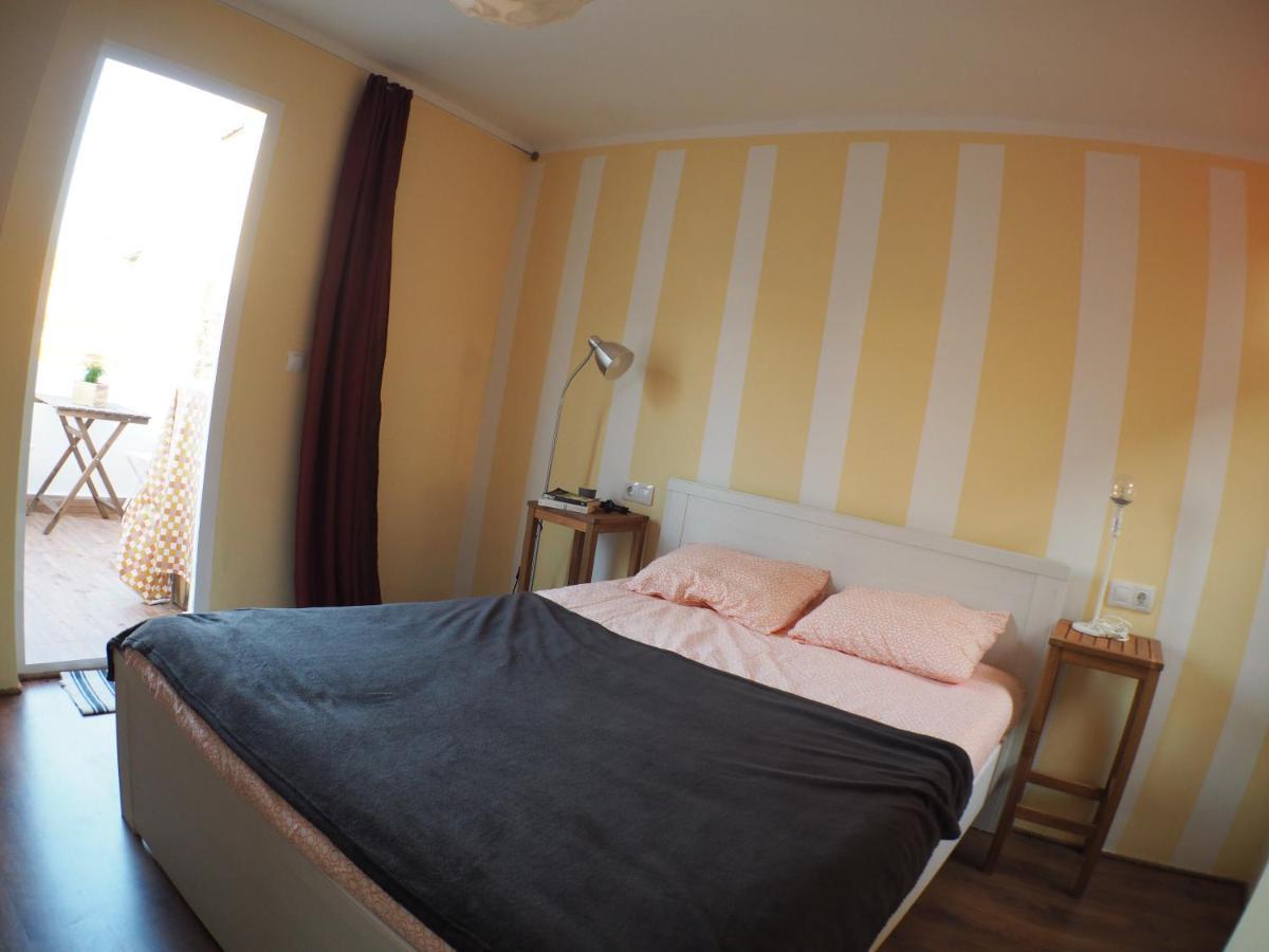 Cosy Appartment W/ Terrace In The Old City Centre Malaga Bagian luar foto